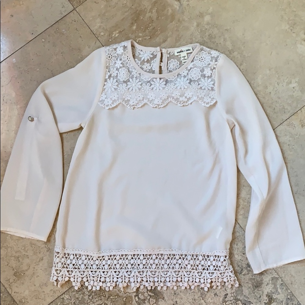 Shirt with lace